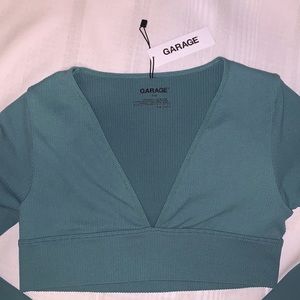 ✨2/$20✨ GARAGE | NWT’s Deep V neck ribbed long sleeve crop top
